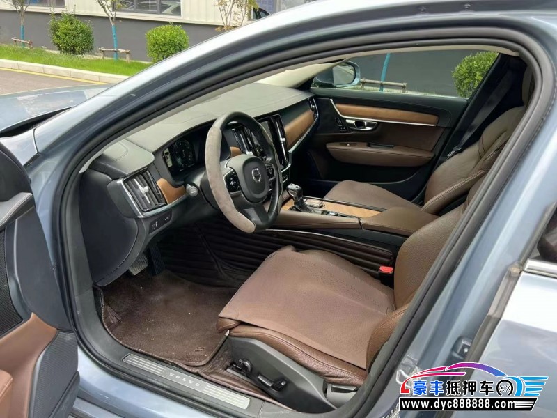 20年沃尔沃S90轿车抵押车出售
