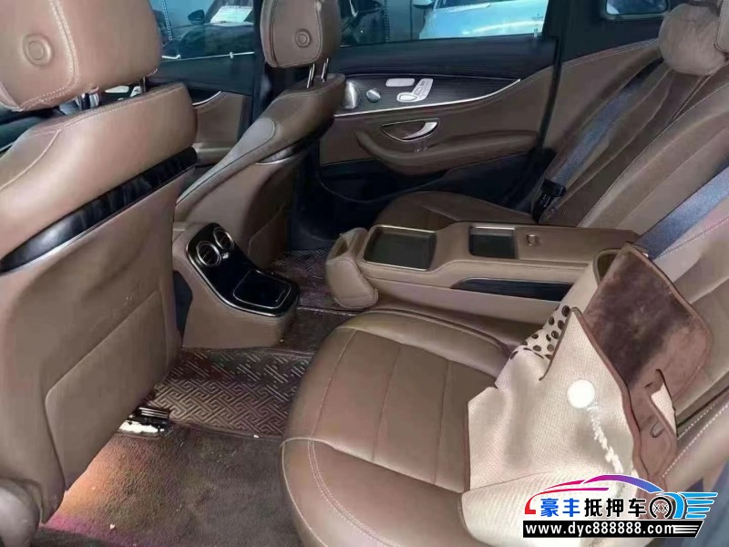 21年奔驰E轿车抵押车出售