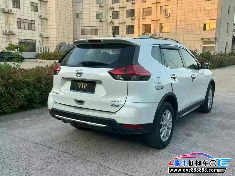 18年日产奇骏轿车抵押车出售