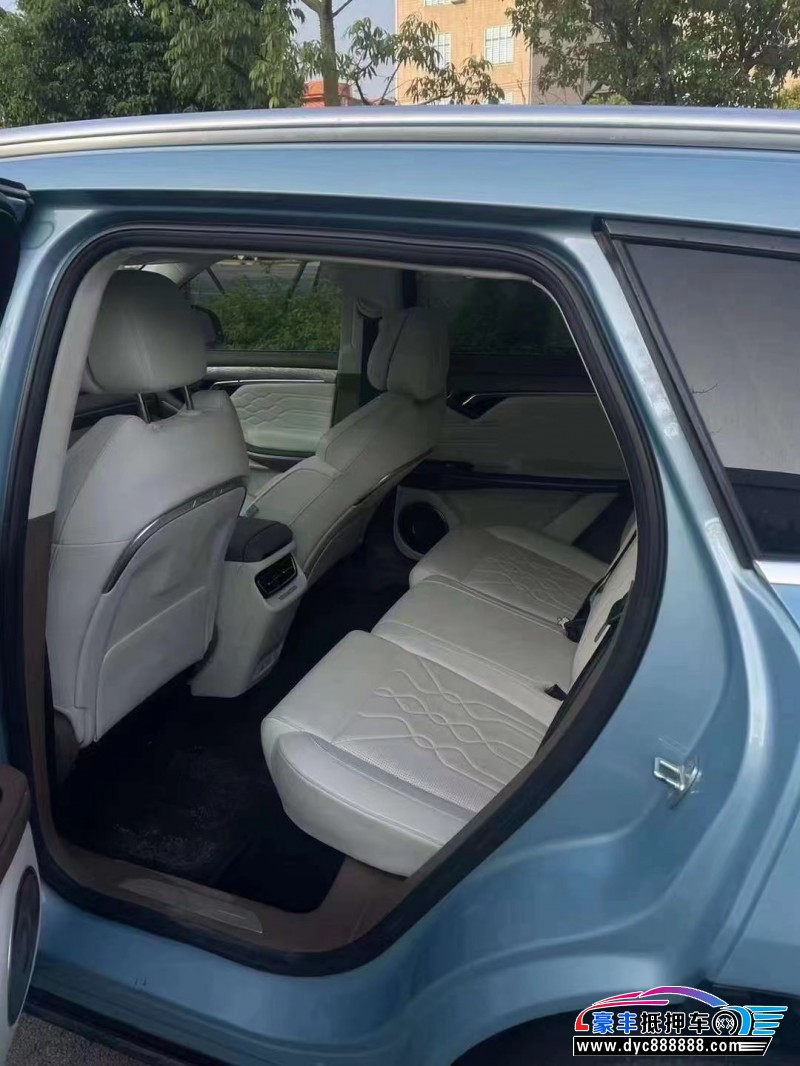 21年岚图FREE轿车抵押车出售