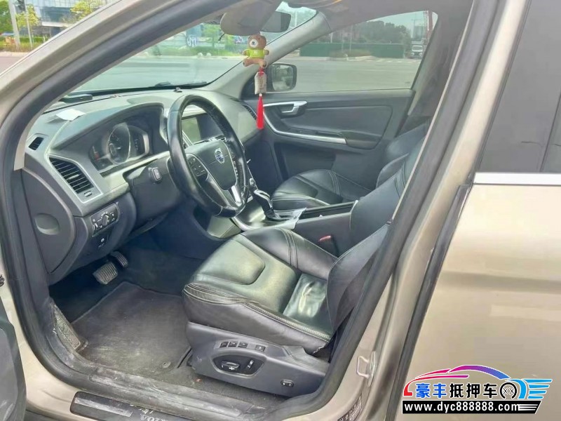 15年沃尔沃XC60轿车抵押车出售