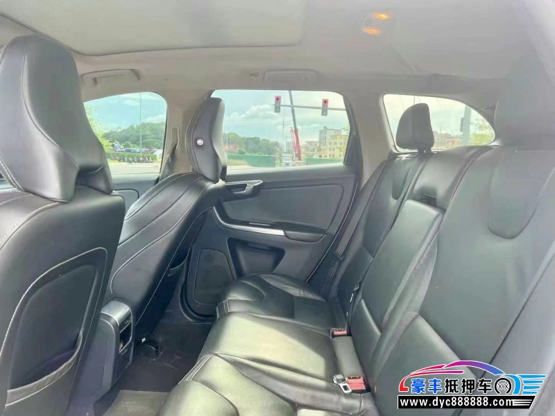 15年沃尔沃XC60轿车抵押车出售