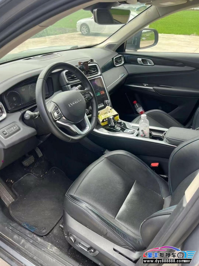 18年领克01轿车抵押车出售