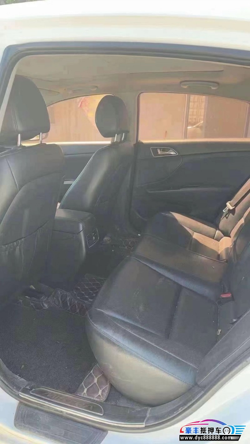 17年现代名图轿车抵押车出售