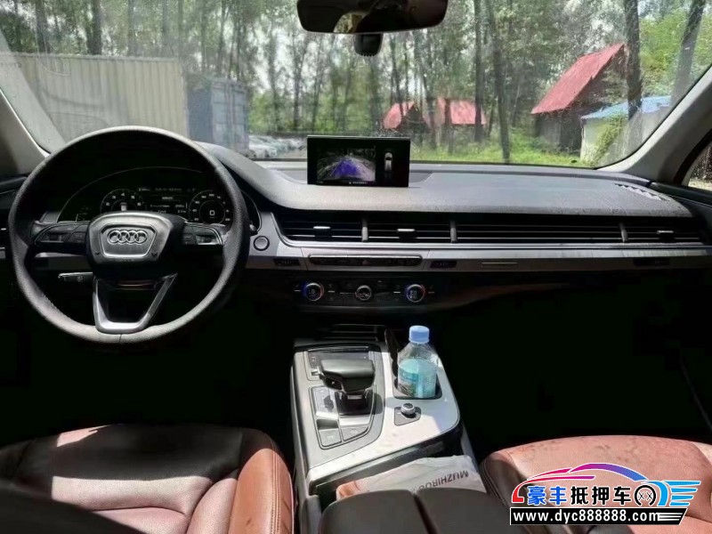 18年奥迪Q7轿车抵押车出售