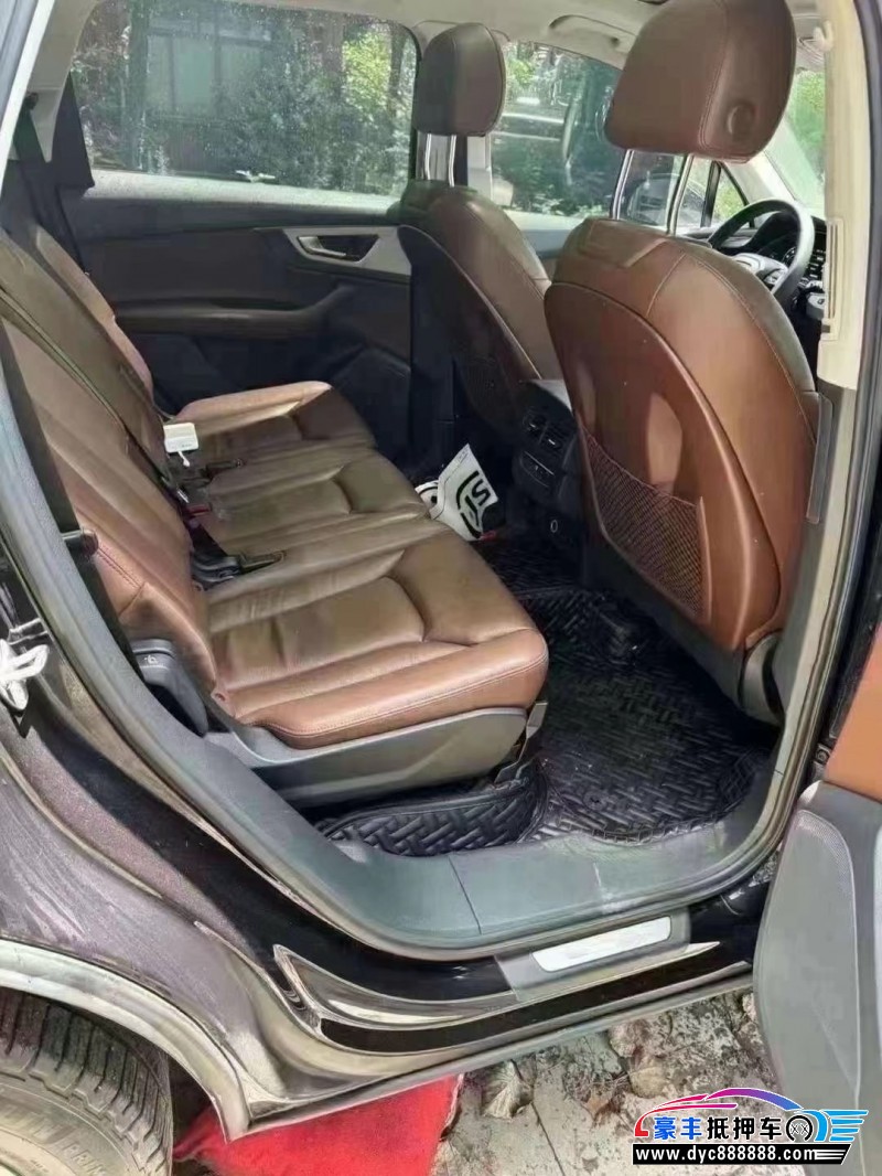 18年奥迪Q7轿车抵押车出售