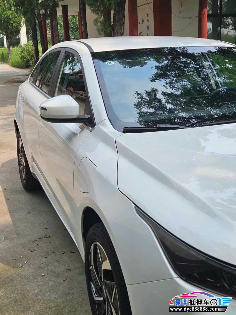 24年吉利几何轿车抵押车出售