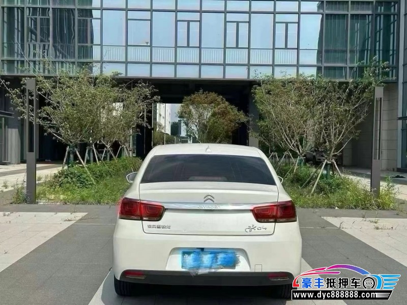 16年雪铁龙世嘉轿车抵押车出售