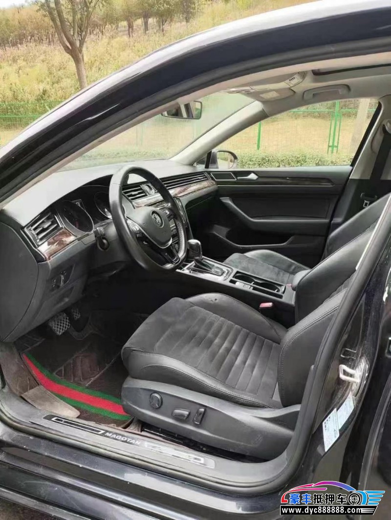 17年大众迈腾轿车抵押车出售