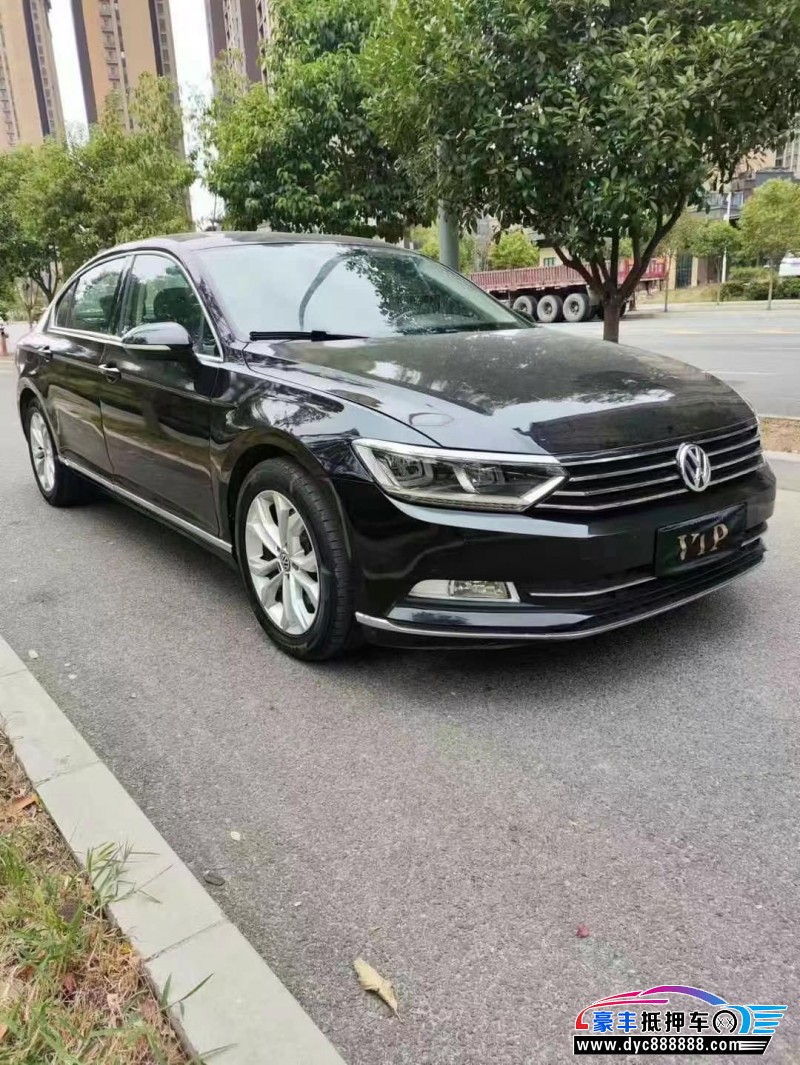 17年大众迈腾轿车抵押车出售