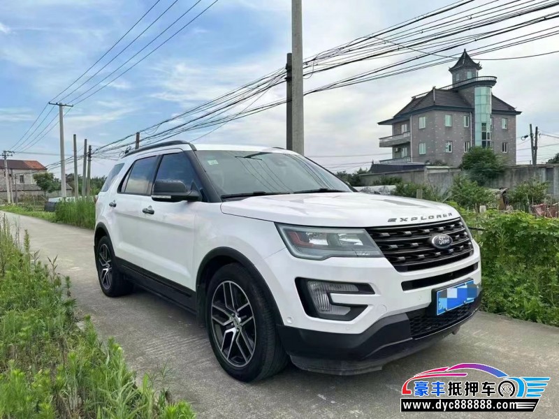 17年福特探险者轿车抵押车出售