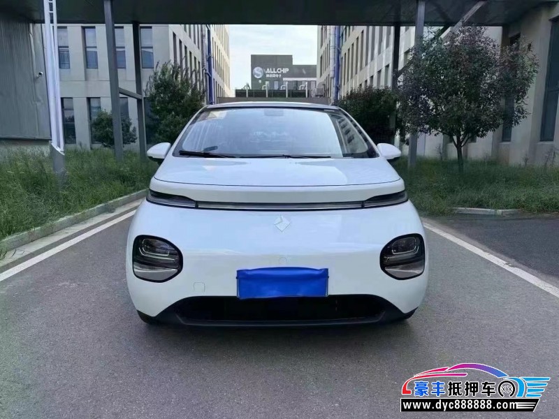 24年宝骏云朵轿车抵押车出售