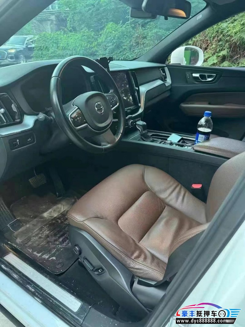 20年沃尔沃XC60轿车抵押车出售