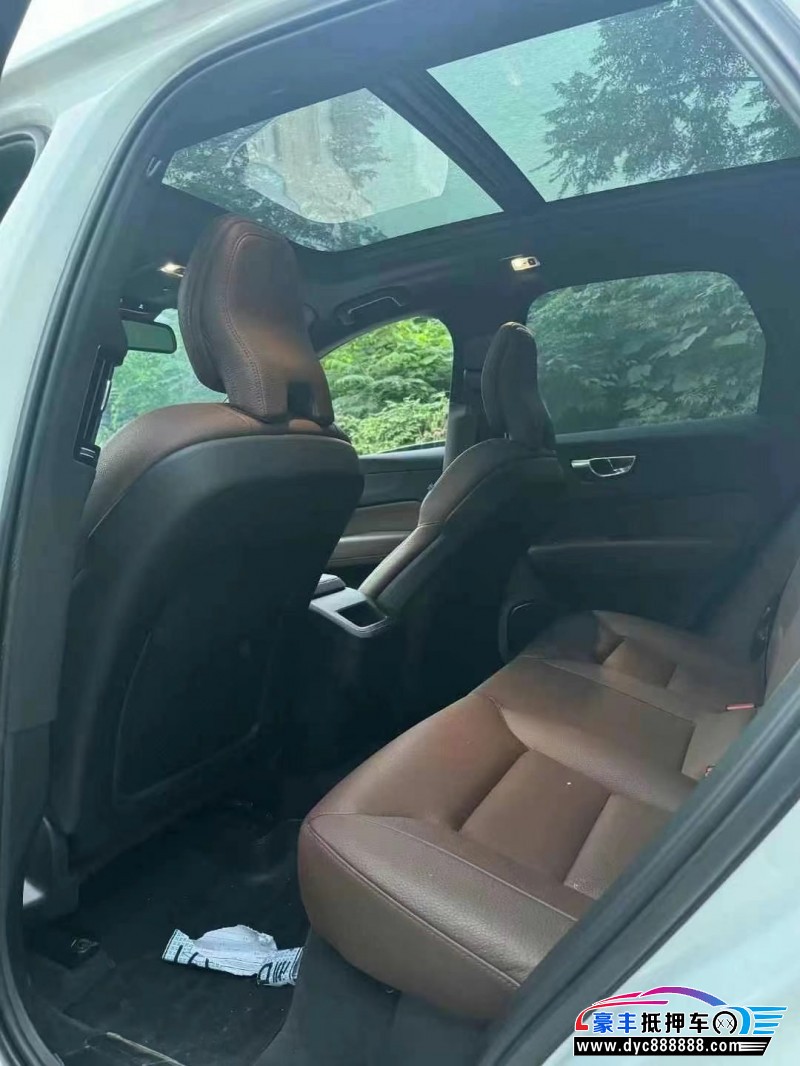 20年沃尔沃XC60轿车抵押车出售