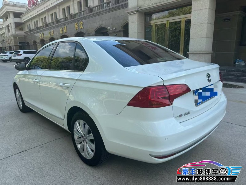 16年大众宝来轿车抵押车出售