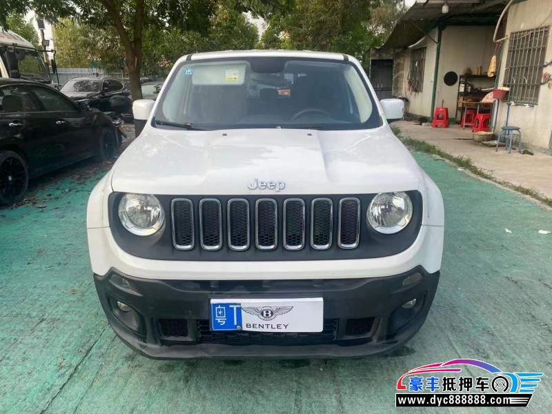 抵押车出售18年Jeep自由侠轿车