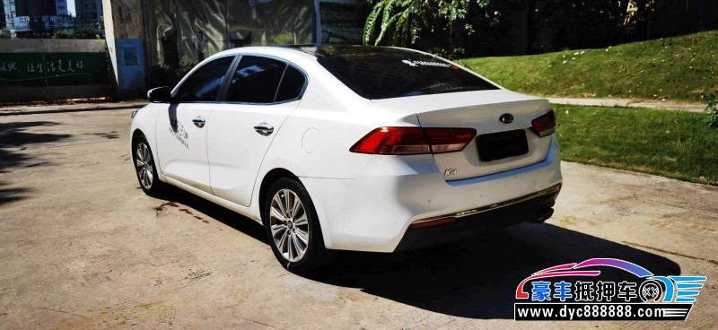 16年起亚K4轿车抵押车出售