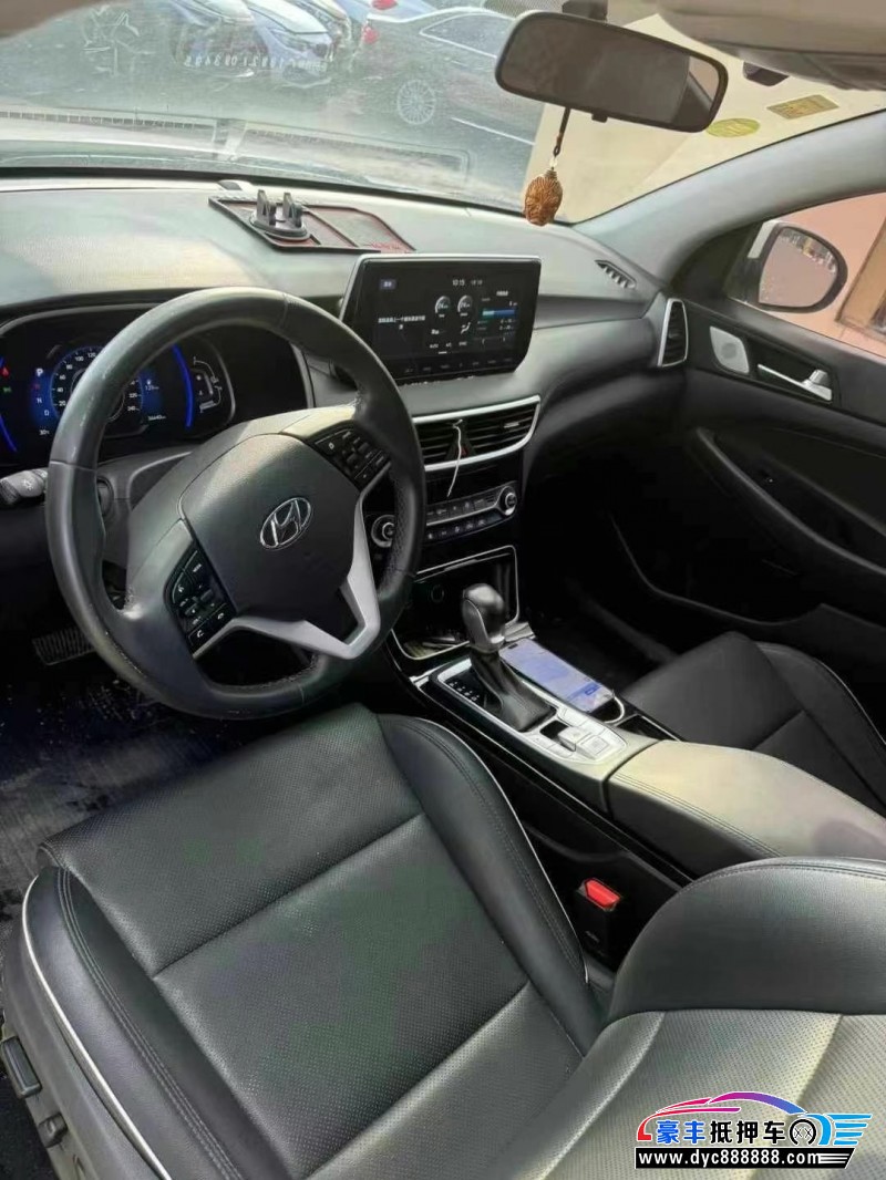 21年现代途胜轿车抵押车出售