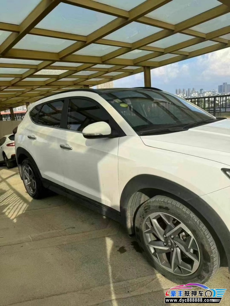 21年现代途胜轿车抵押车出售