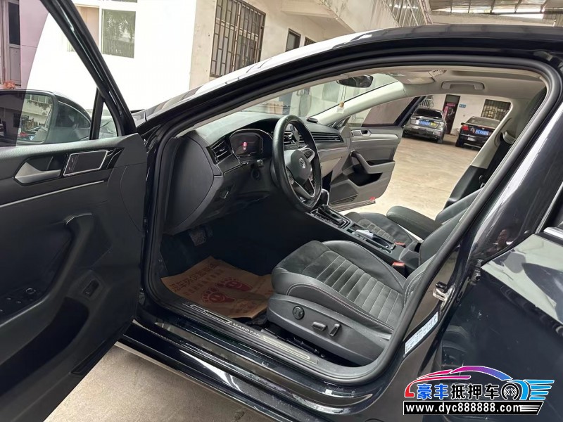 20年大众迈腾轿车抵押车出售