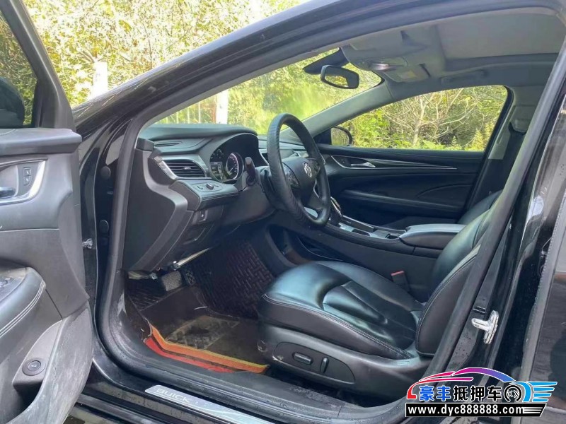 18年别克君越轿车抵押车出售