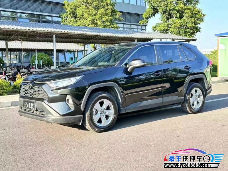 22年丰田RAV4轿车抵押车出售