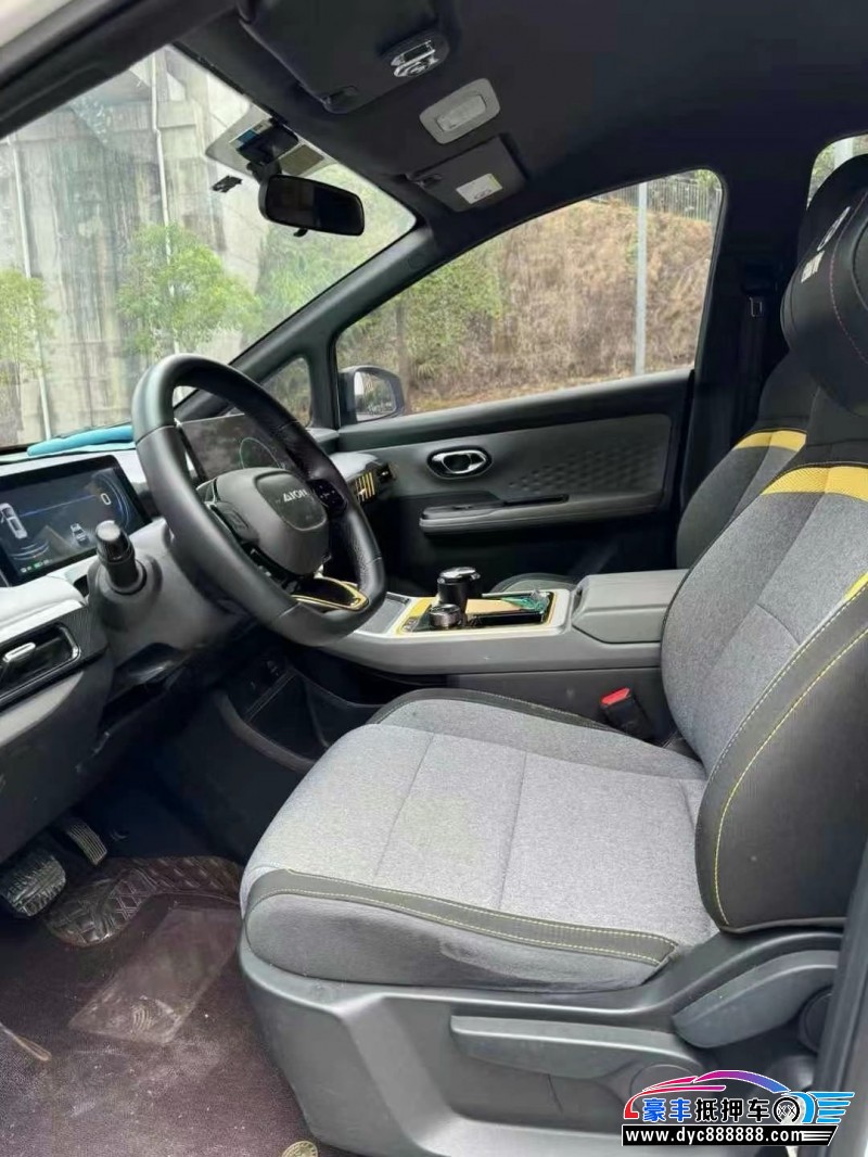 22年埃安Y70轿车抵押车出售