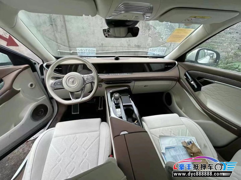 23年岚图FREE轿车抵押车出售