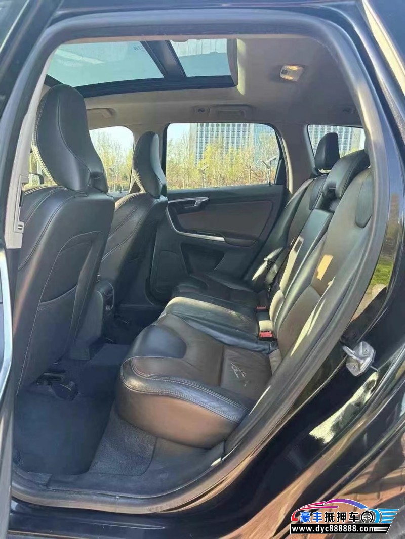 24年沃尔沃XC60SUV抵押车出售