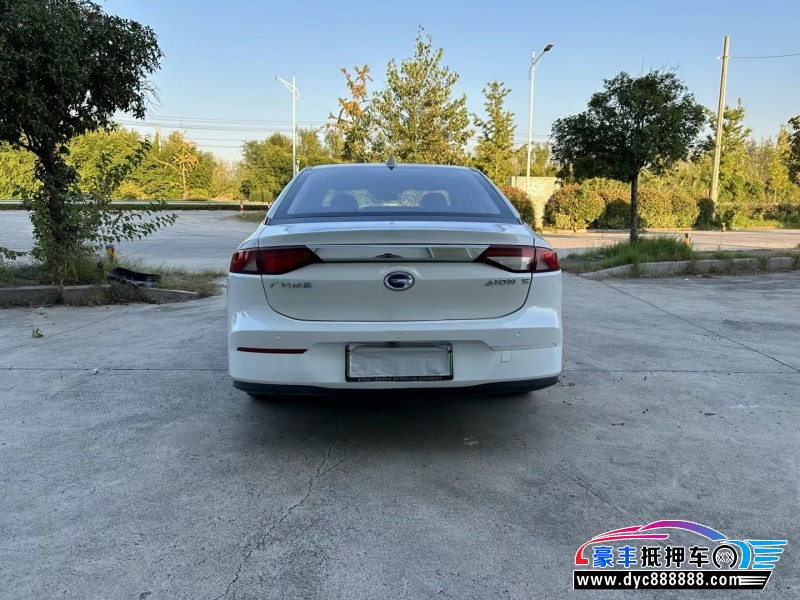 20年埃安魅S580轿车抵押车出售