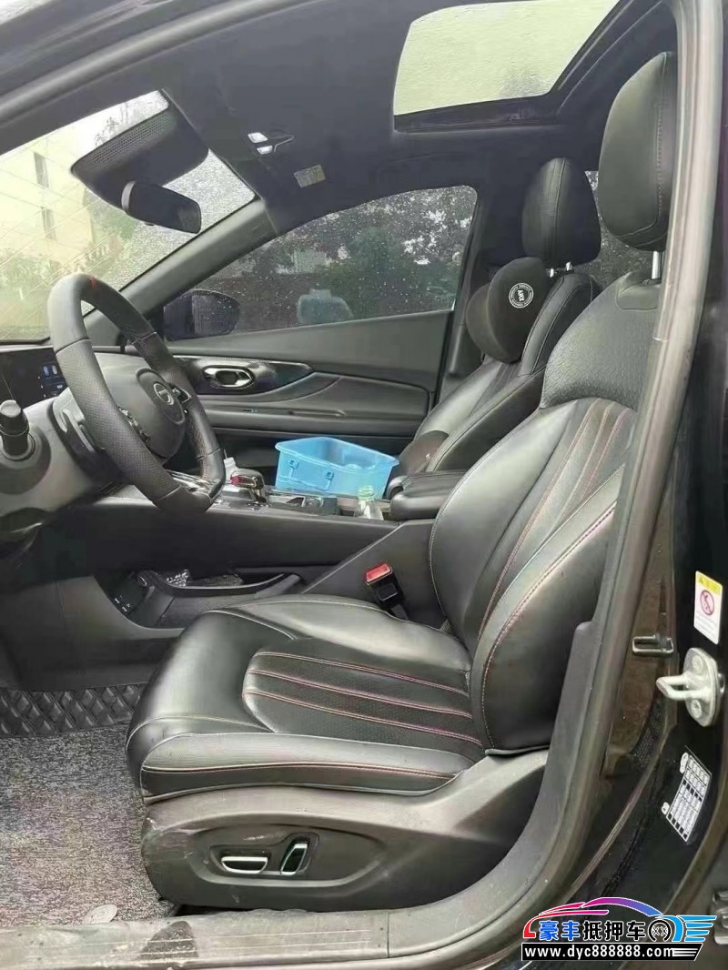 22年传祺影豹轿车抵押车出售