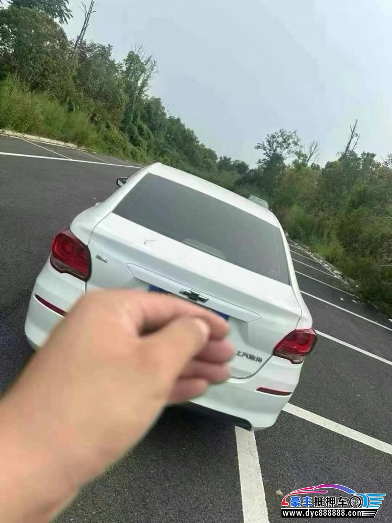 18年雪佛兰科沃兹轿车抵押车出售