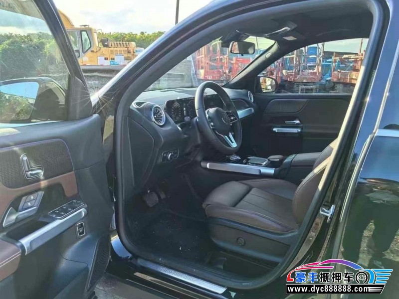 23年奔驰GLB轿车抵押车出售