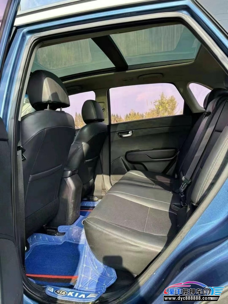 15年起亚KX3轿车抵押车出售