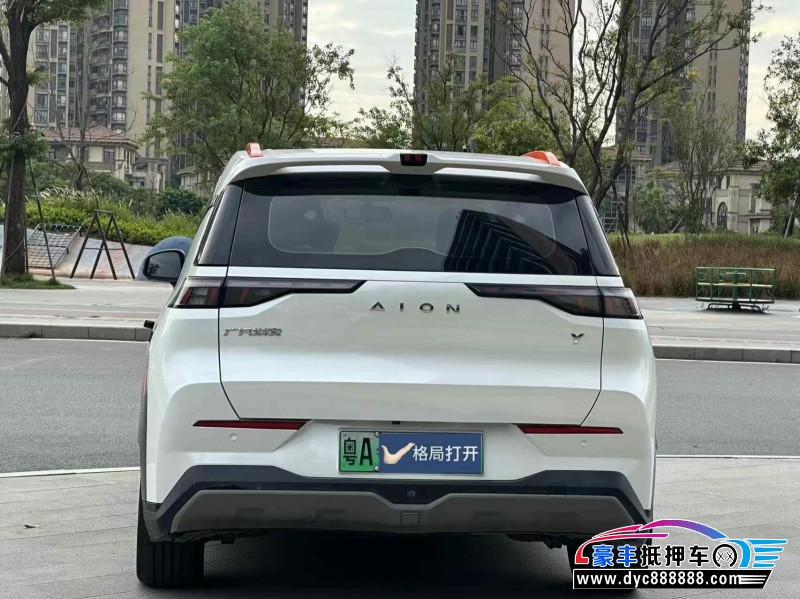 22年埃安Y70轿车抵押车出售