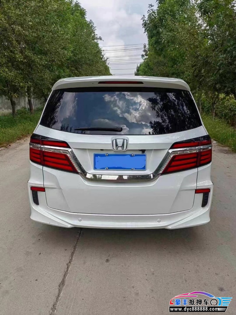 17年本田艾力绅轿车抵押车出售