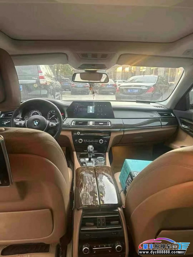 14年宝马7系轿车抵押车出售