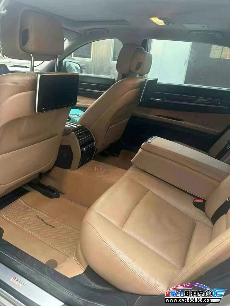 14年宝马7系轿车抵押车出售