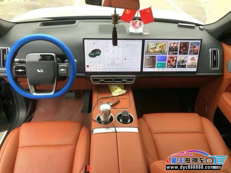 22年理想L8轿车抵押车出售