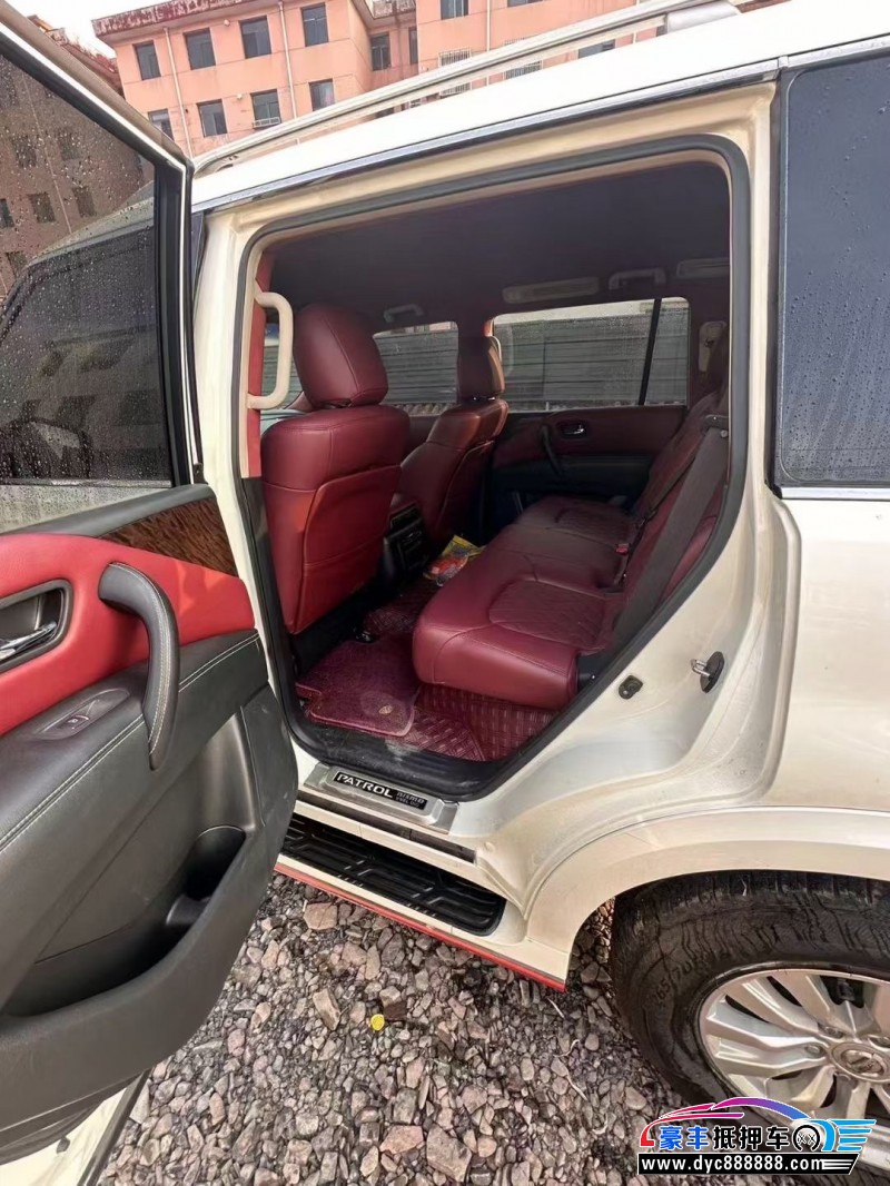 18年日产途乐轿车抵押车出售