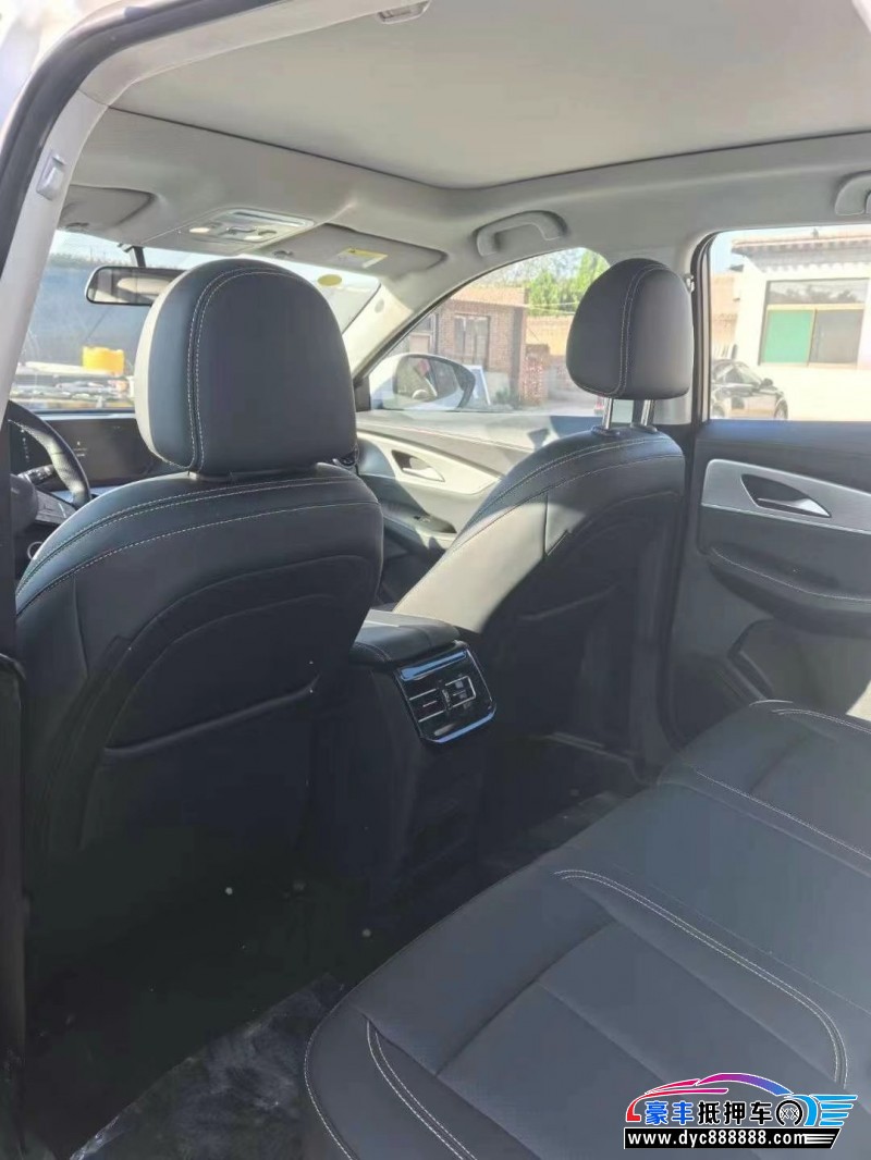 24年东风风行T5轿车抵押车出售