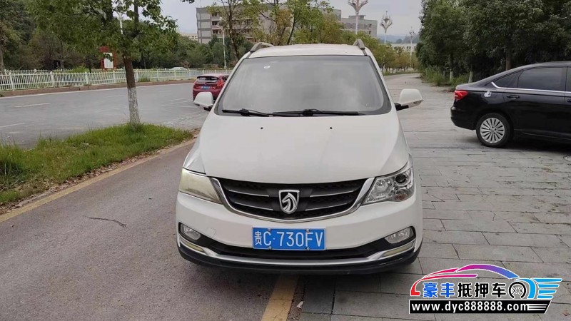 17年宝骏730轿车抵押车出售