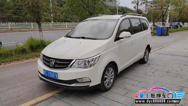 17年宝骏730轿车抵押车出售