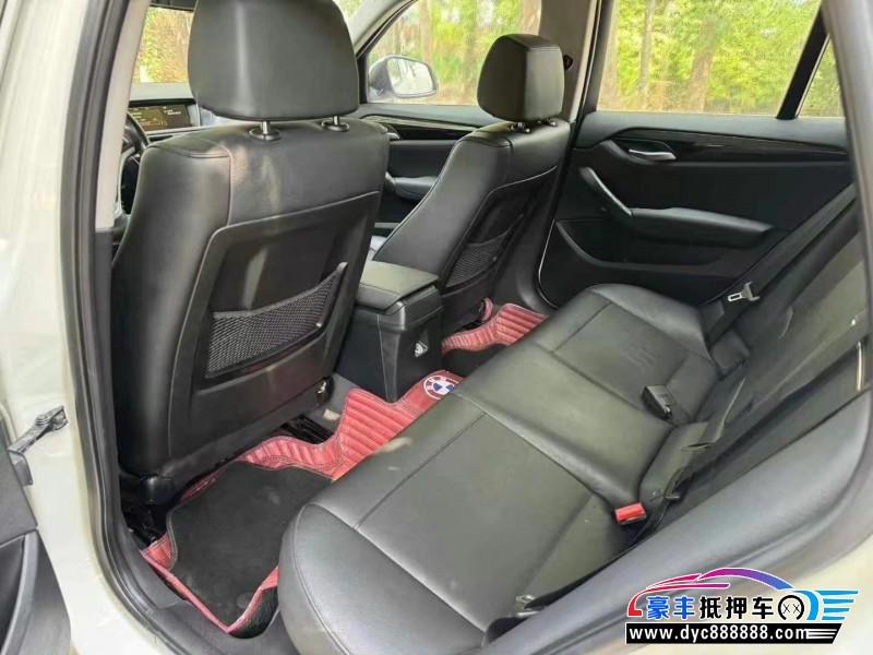 13年宝马X1轿车抵押车出售