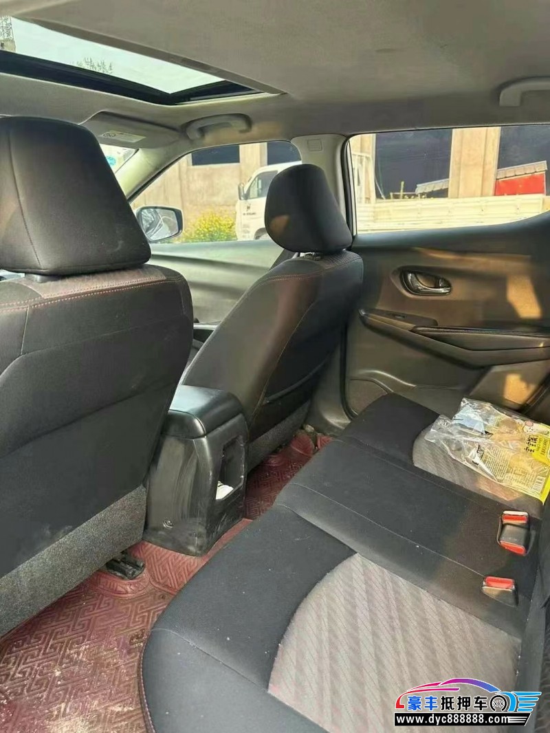 17年日产蓝鸟轿车抵押车出售