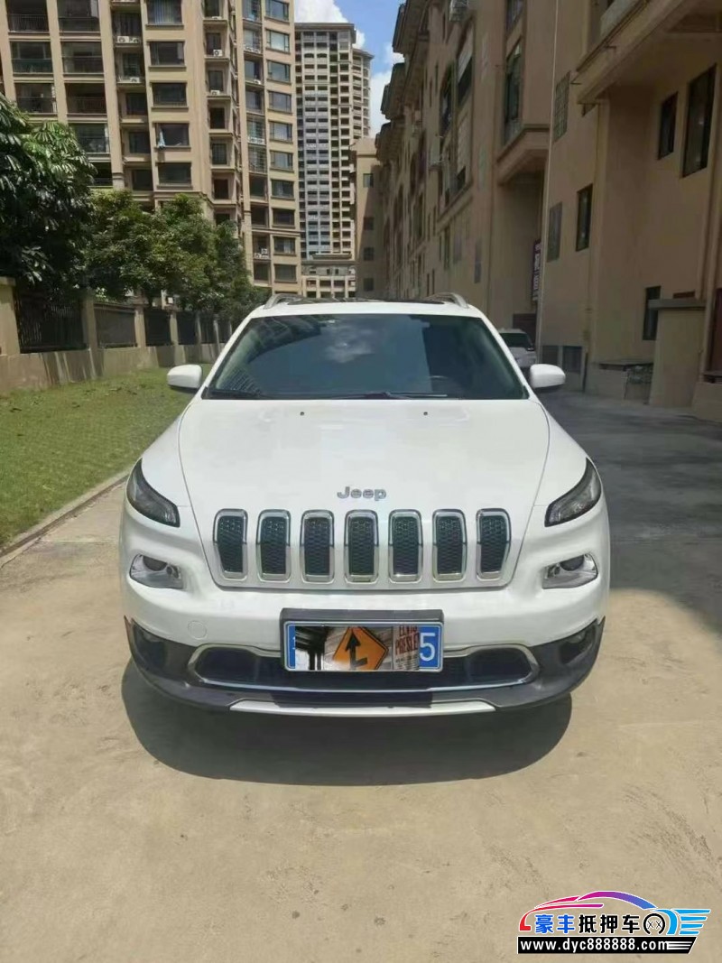 19年Jeep自由光轿车抵押车出售