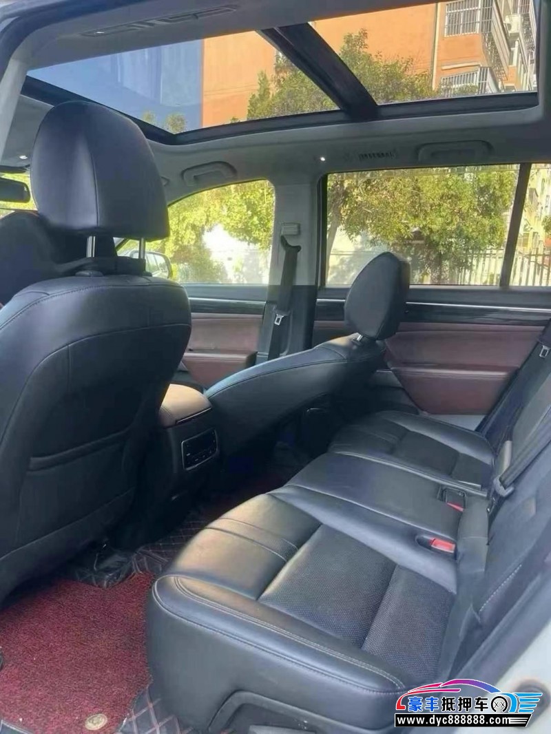 17年传祺GS8轿车抵押车出售