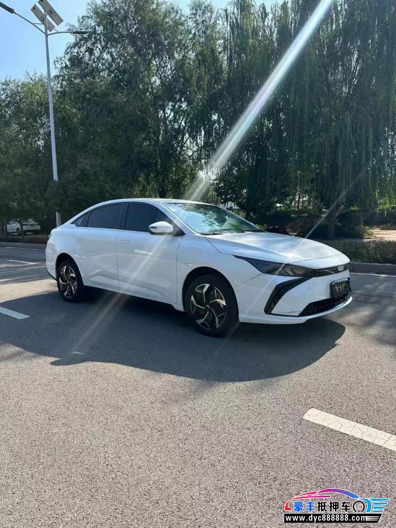 24年吉利几何轿车抵押车出售