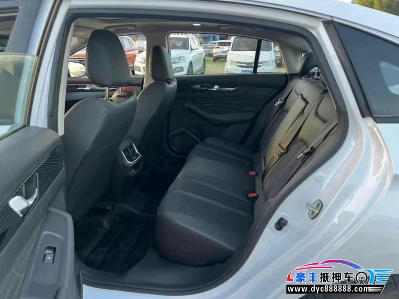 23年东风风神奕炫轿车抵押车出售