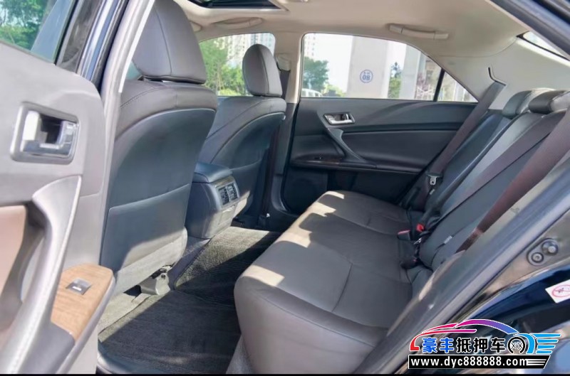 17年丰田锐志轿车抵押车出售